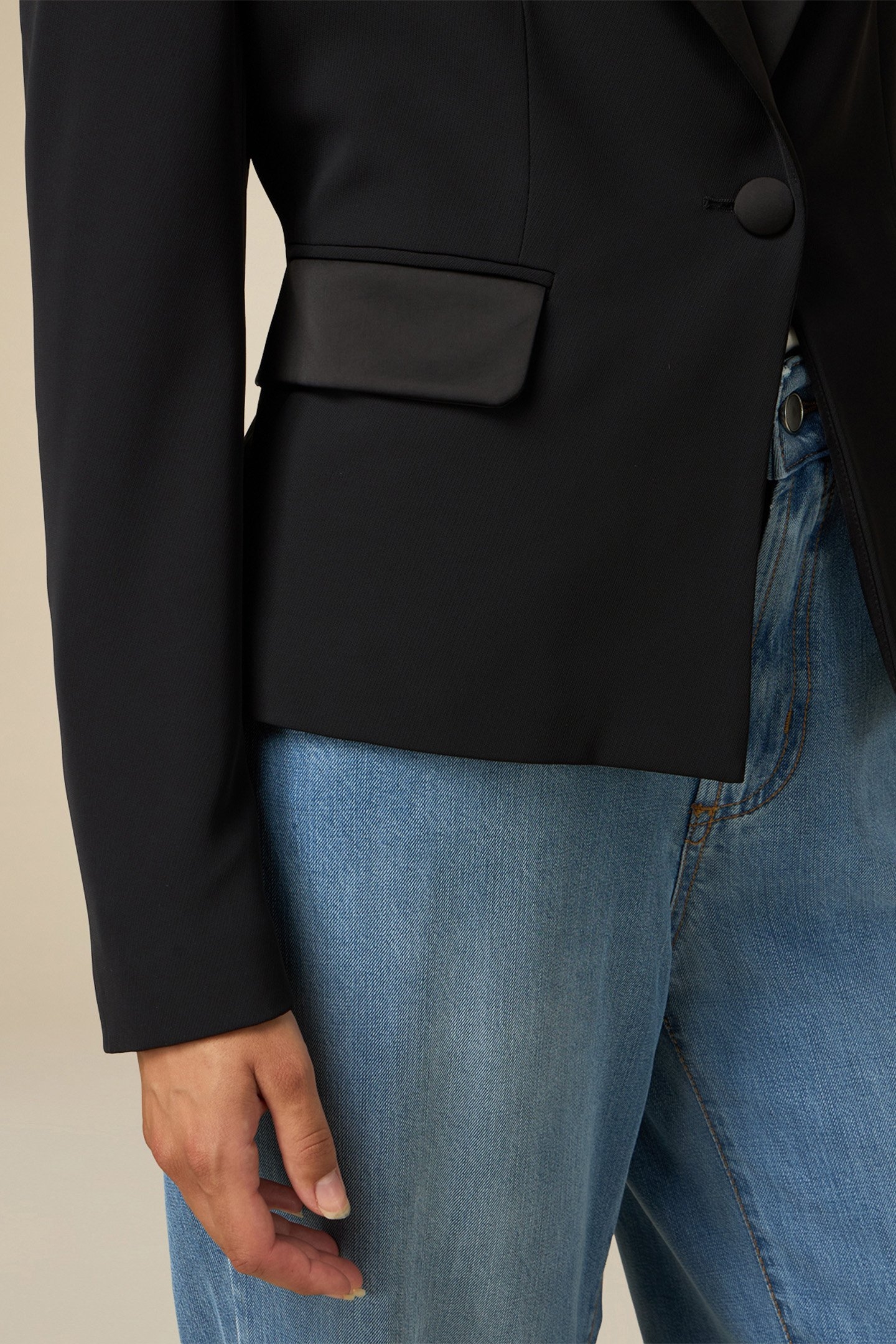 BLAZER WITH SATIN DETAILS BLACK 4