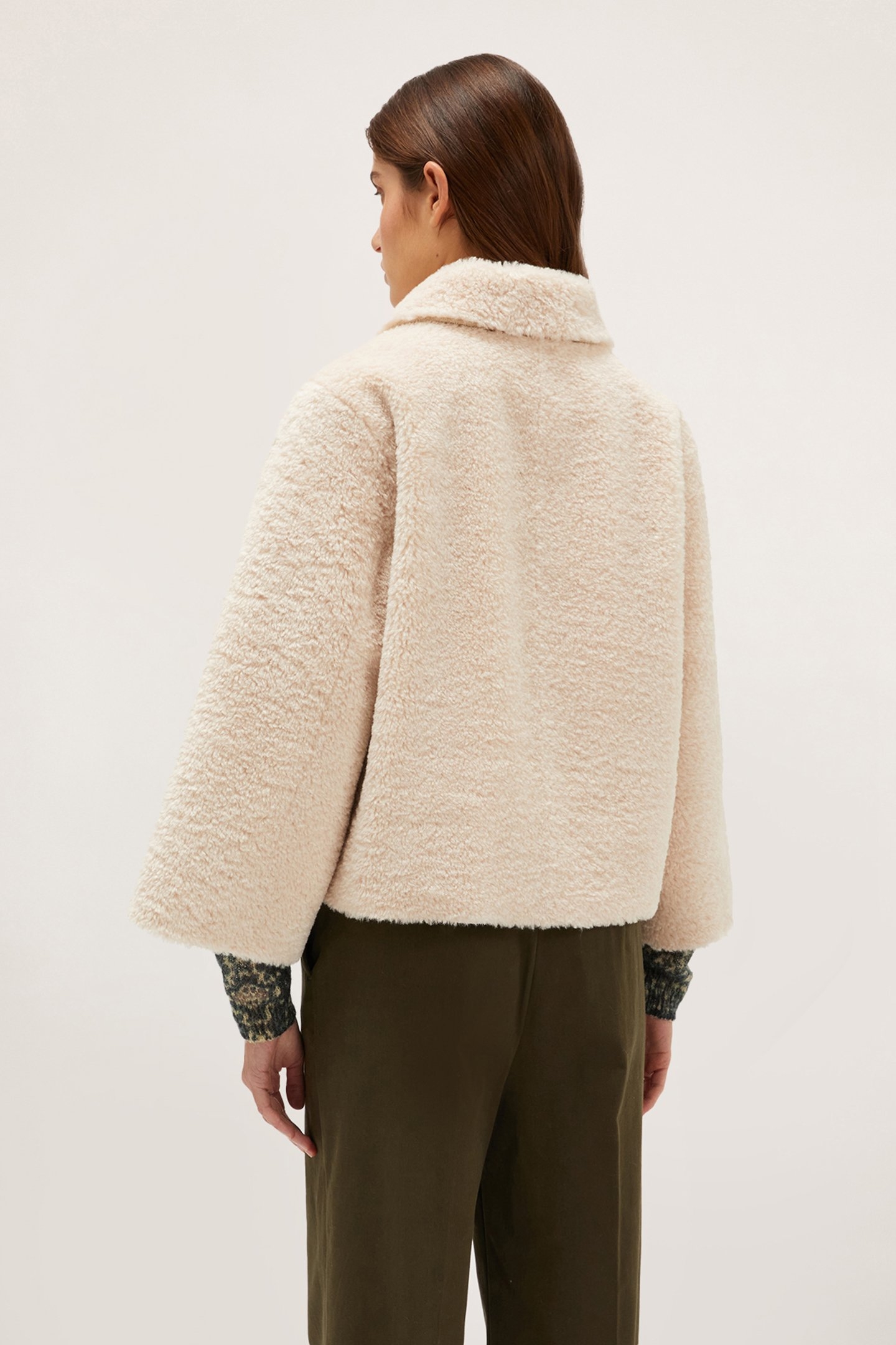 TEDDY CAPE WITH ZIP WHITE 2