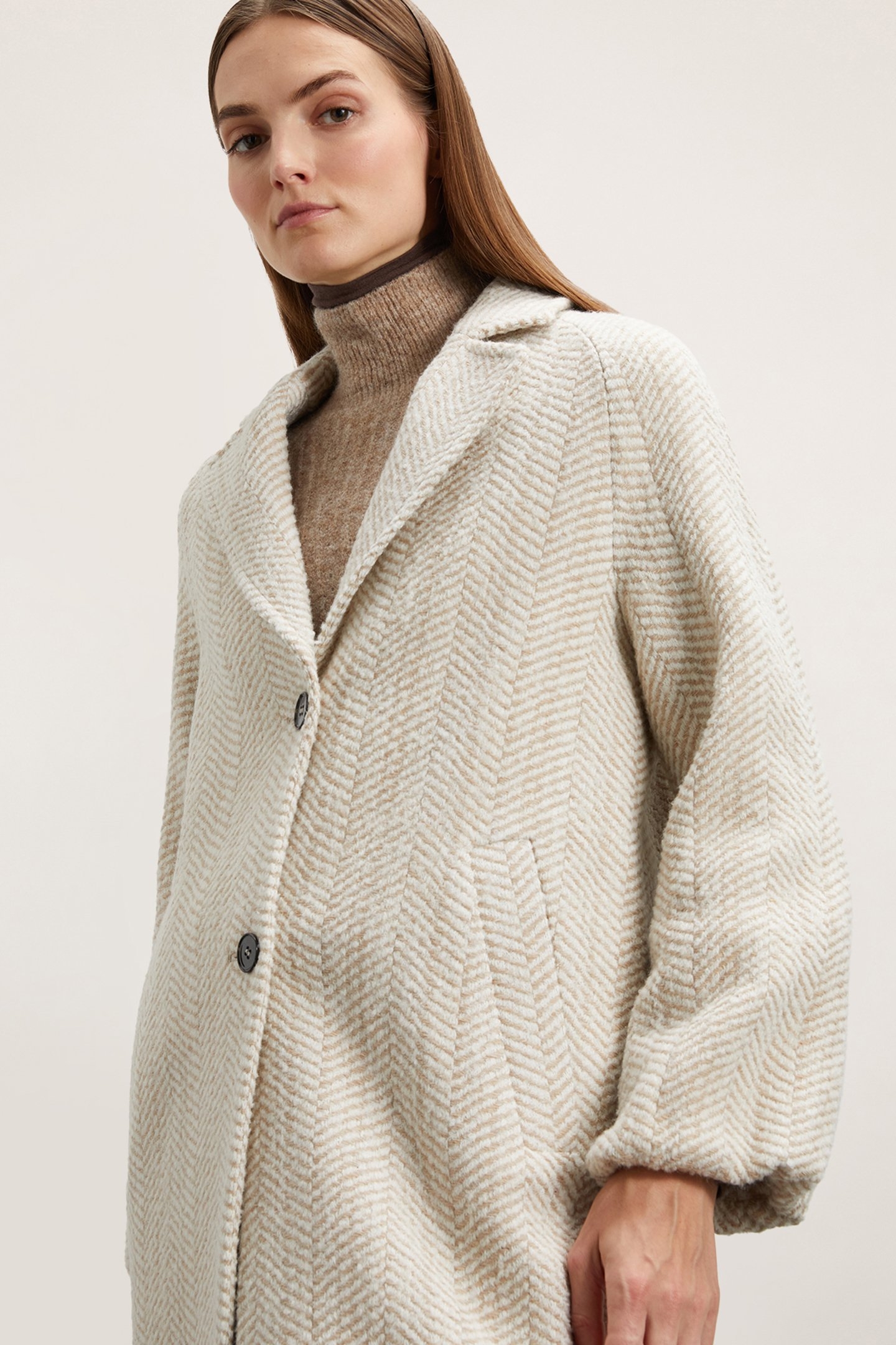 WOOL BLEND HERRINGBONE YARN DYED COAT WHITE 5