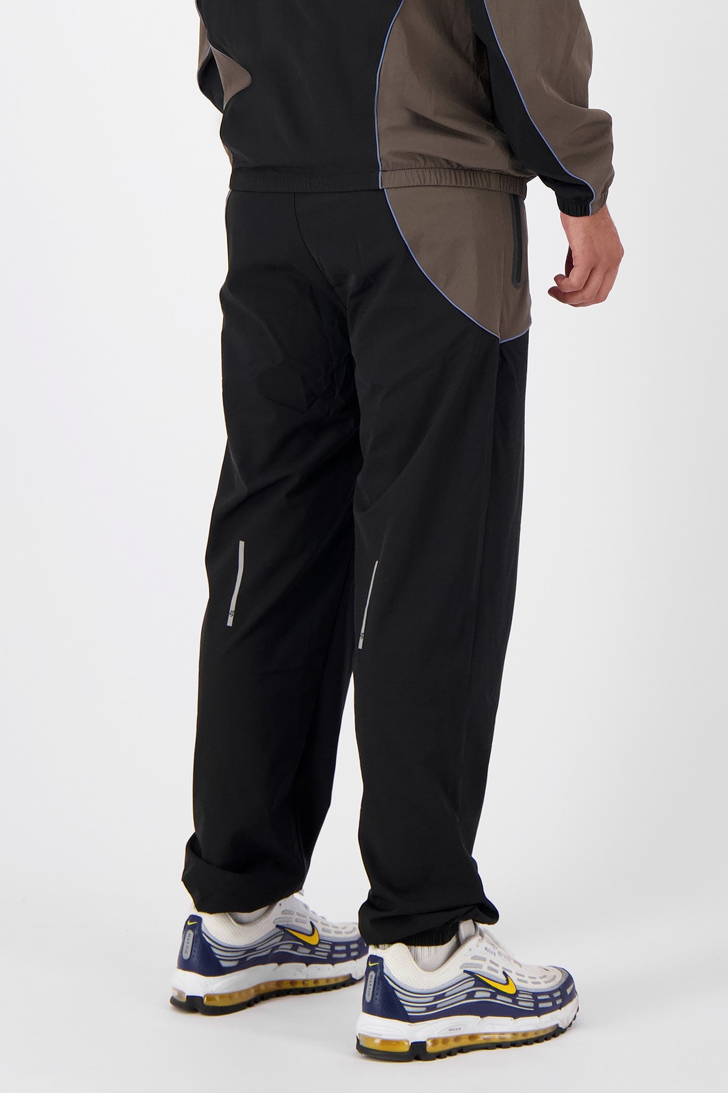 RFLCT TRACKPANTS BLACK 7