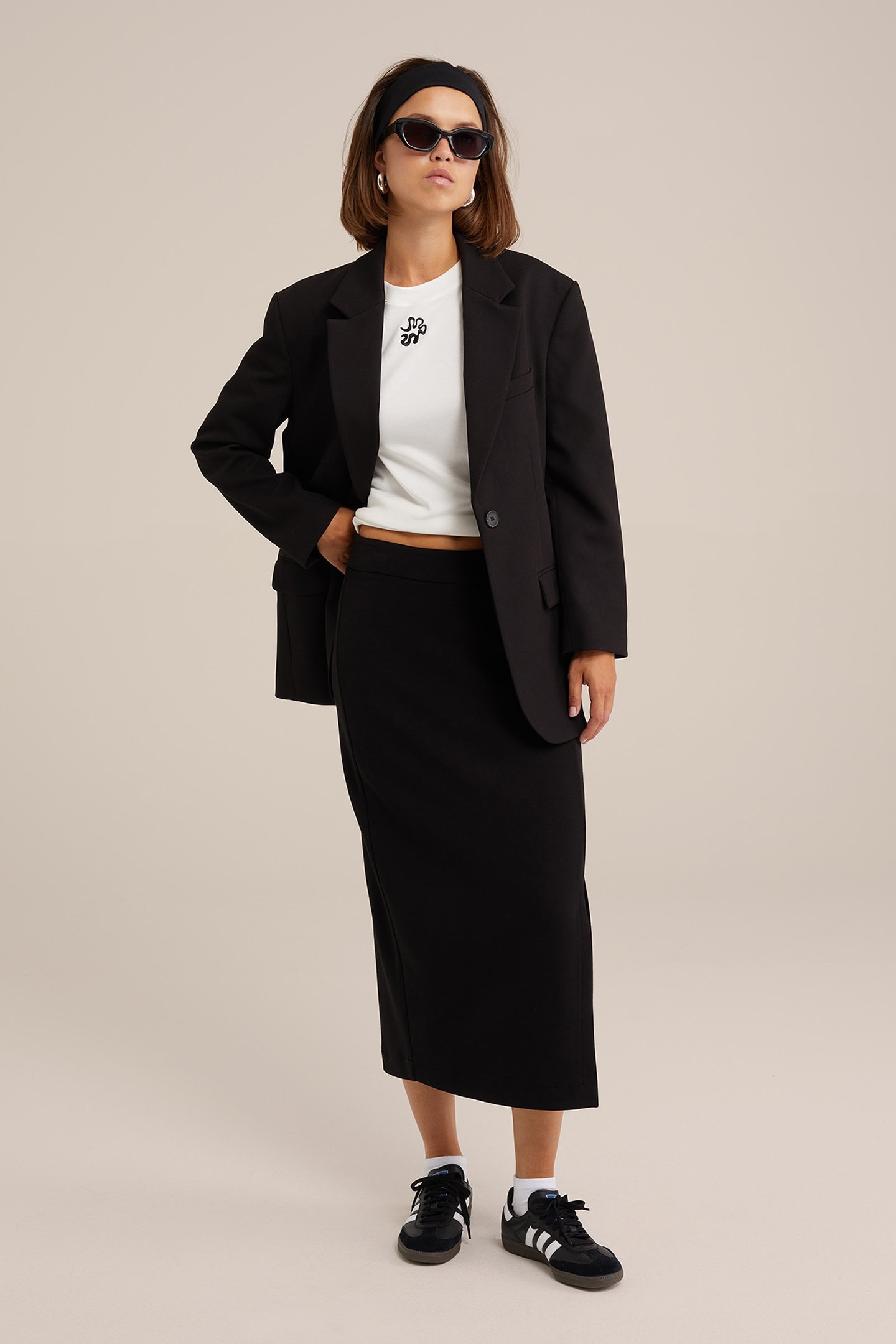 SKIRT MEDIUM LENGTH BLACK 3