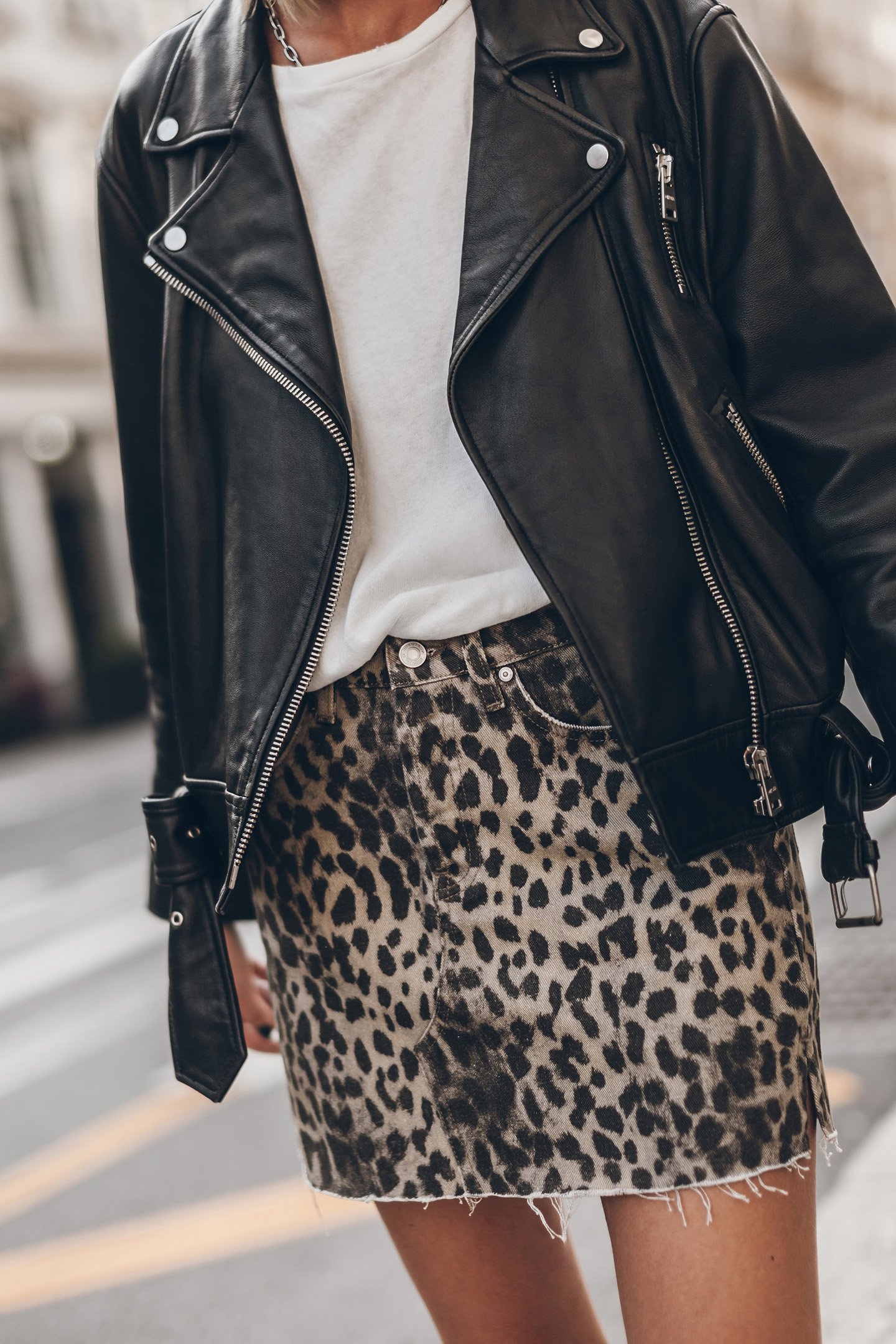 THE LEO SLIT DENIM SKIRT 3