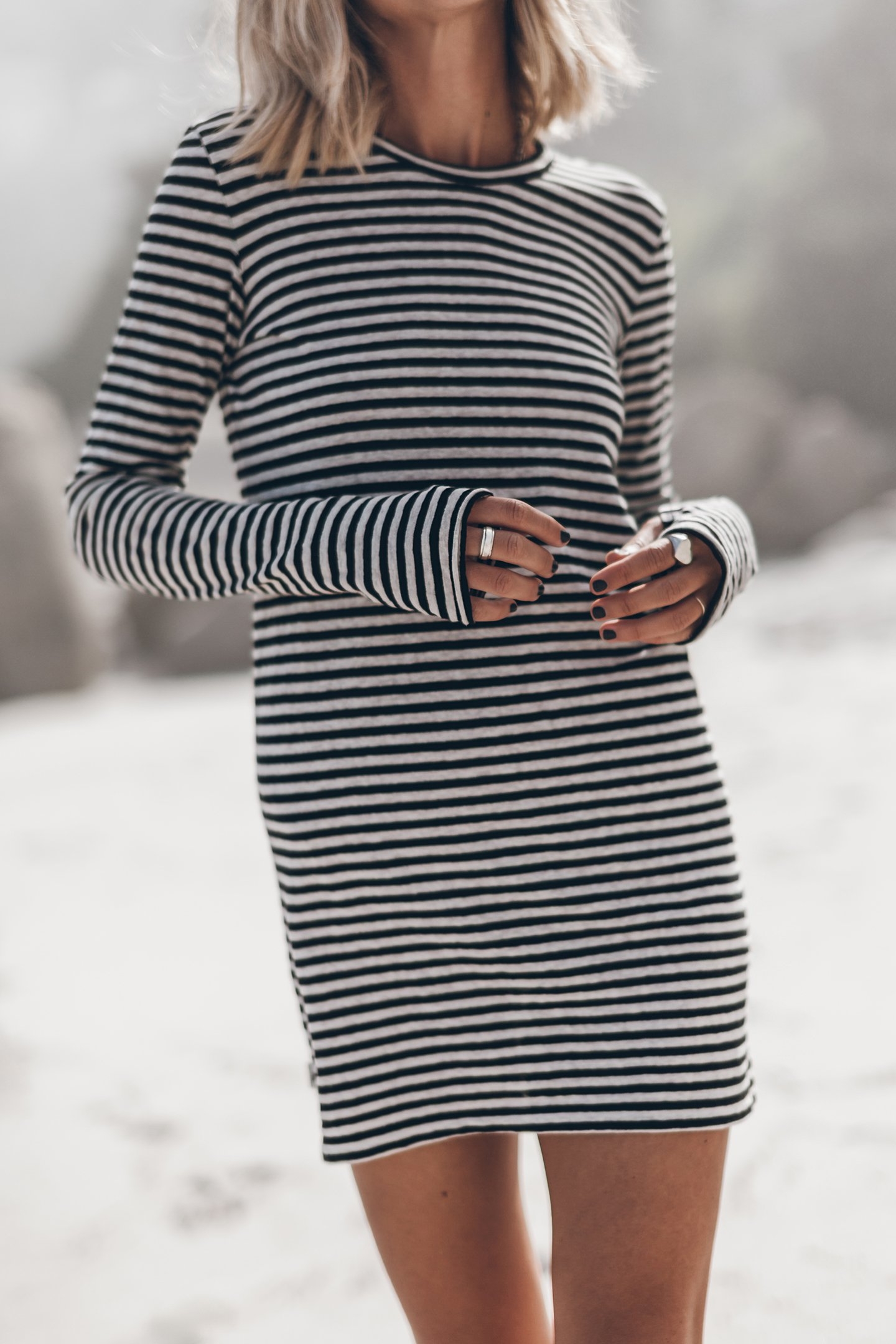 THE STRIPED SHORT LINEN LONGSLEEVE DRESS 1