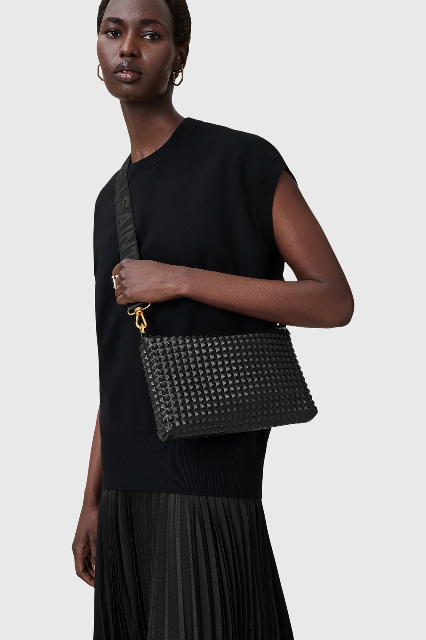 EVE STUD CROSSBODY BLACK 1