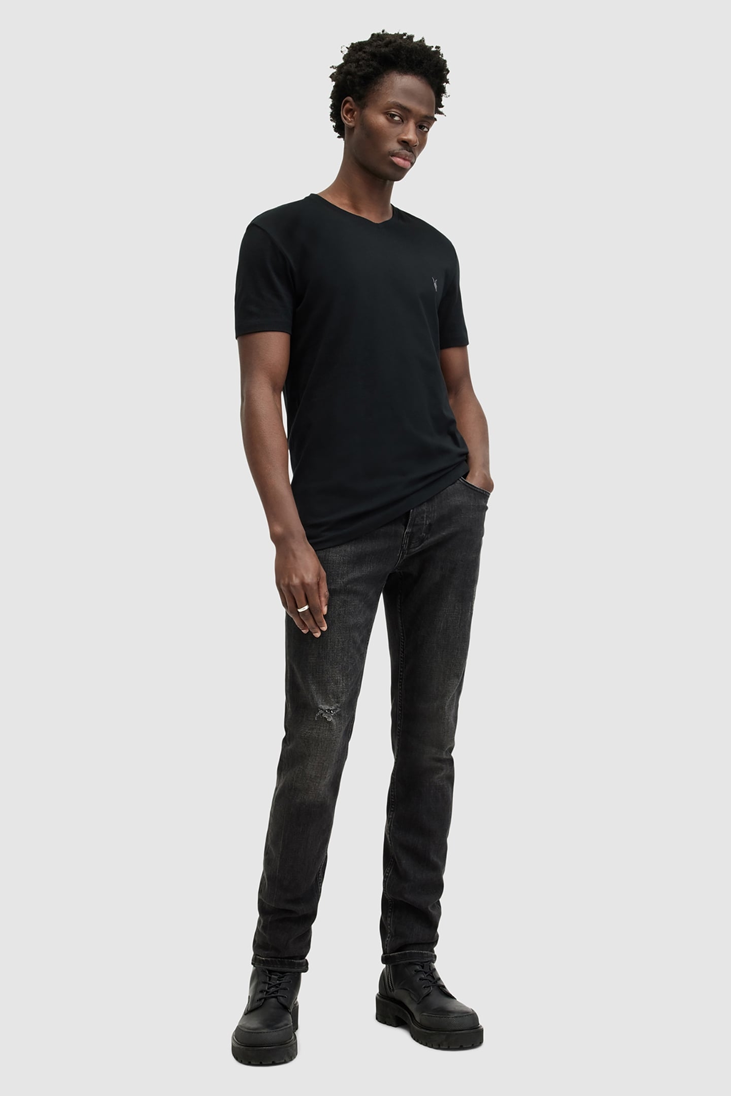 TONIC V NECK JET BLACK 2
