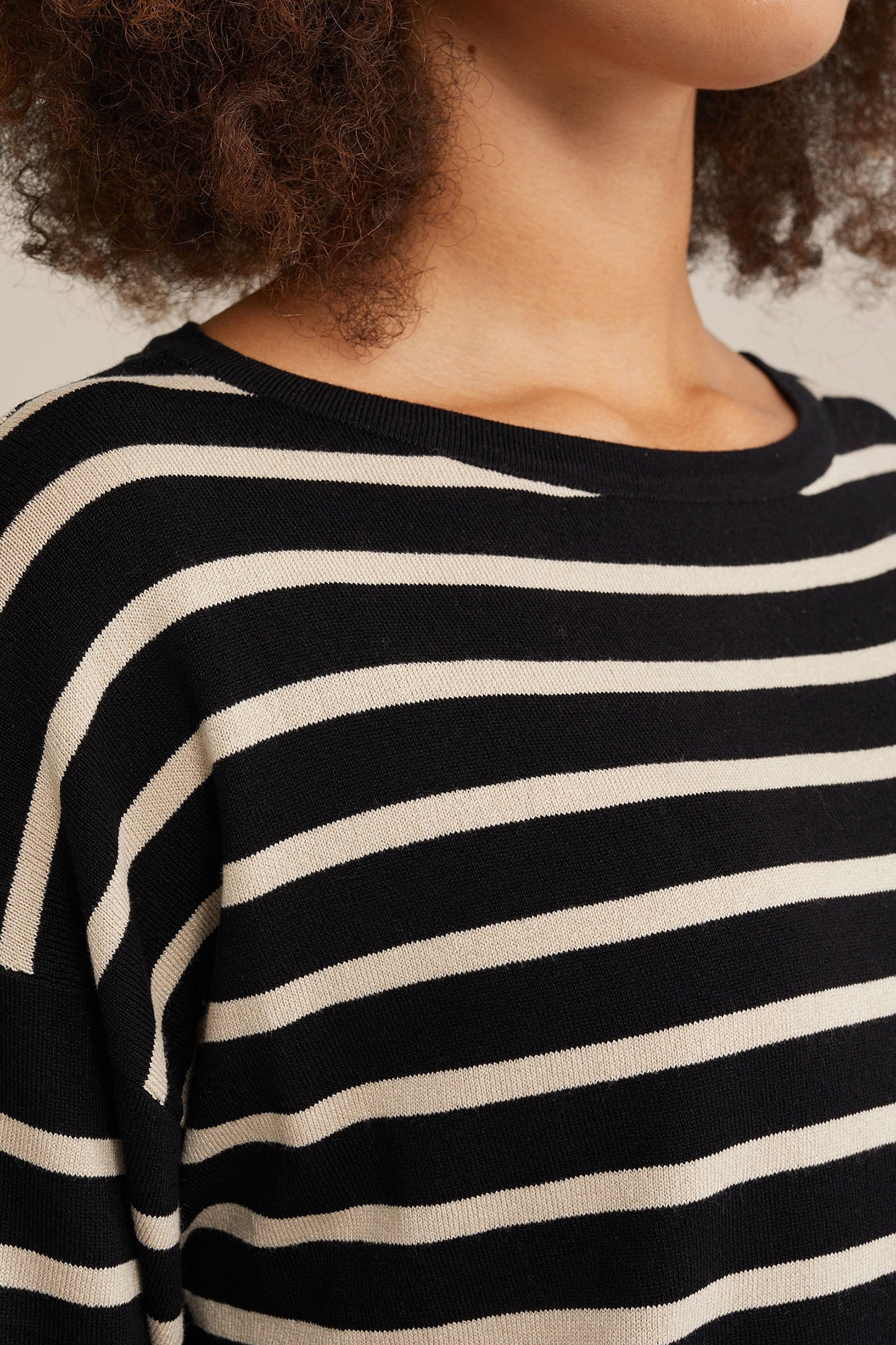 KNITTED PULLOVER BLACK 6