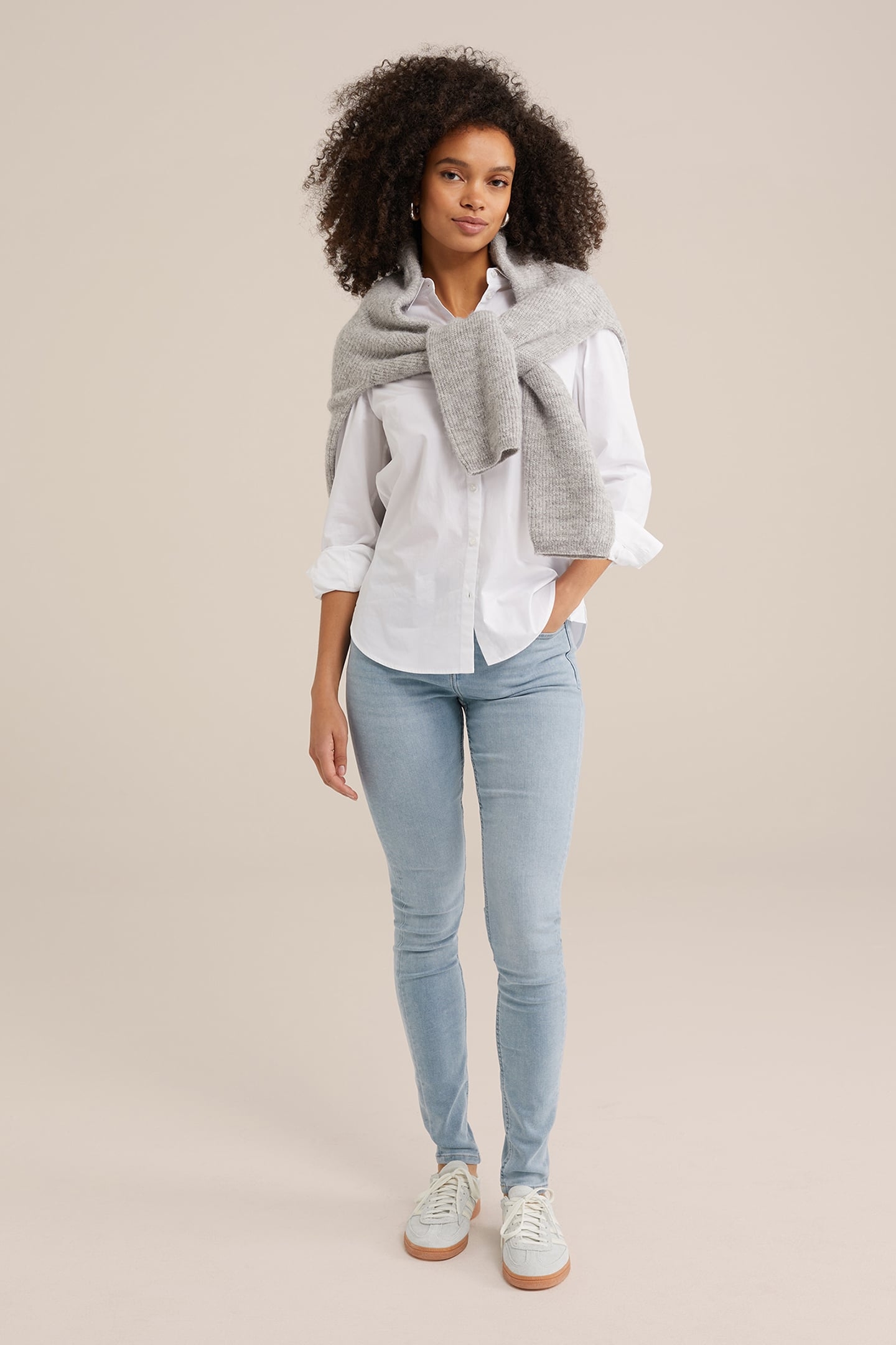 5-POCKET MID WAIST LIGHT BLUE 3