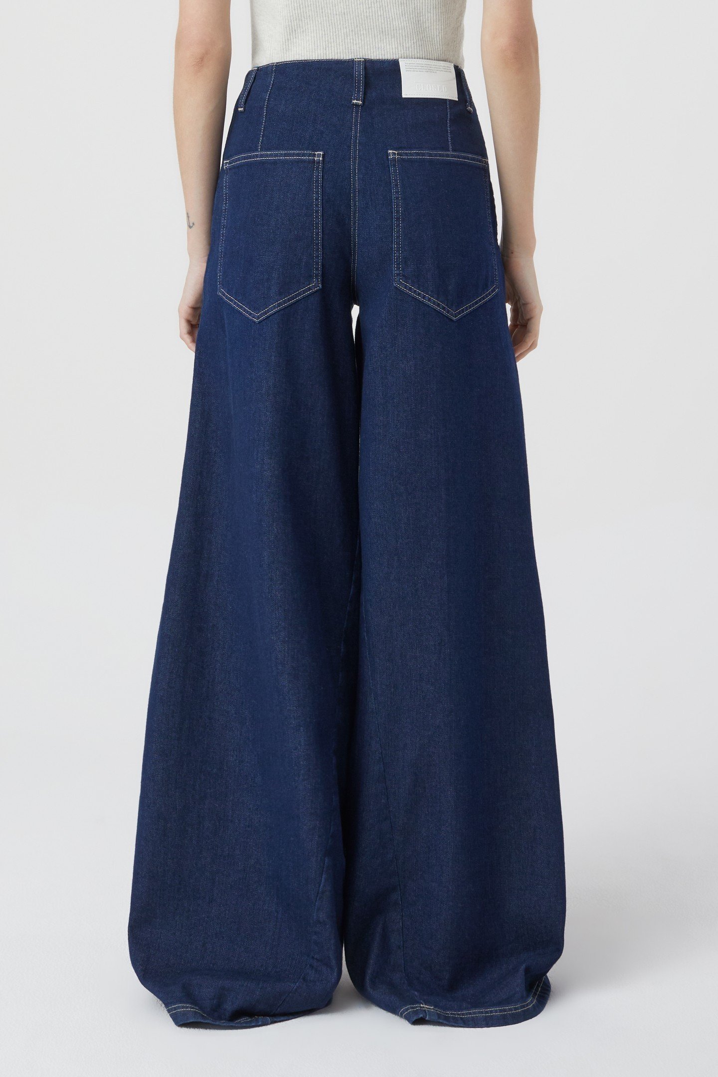 AVAN JEANS DARK BLUE 4