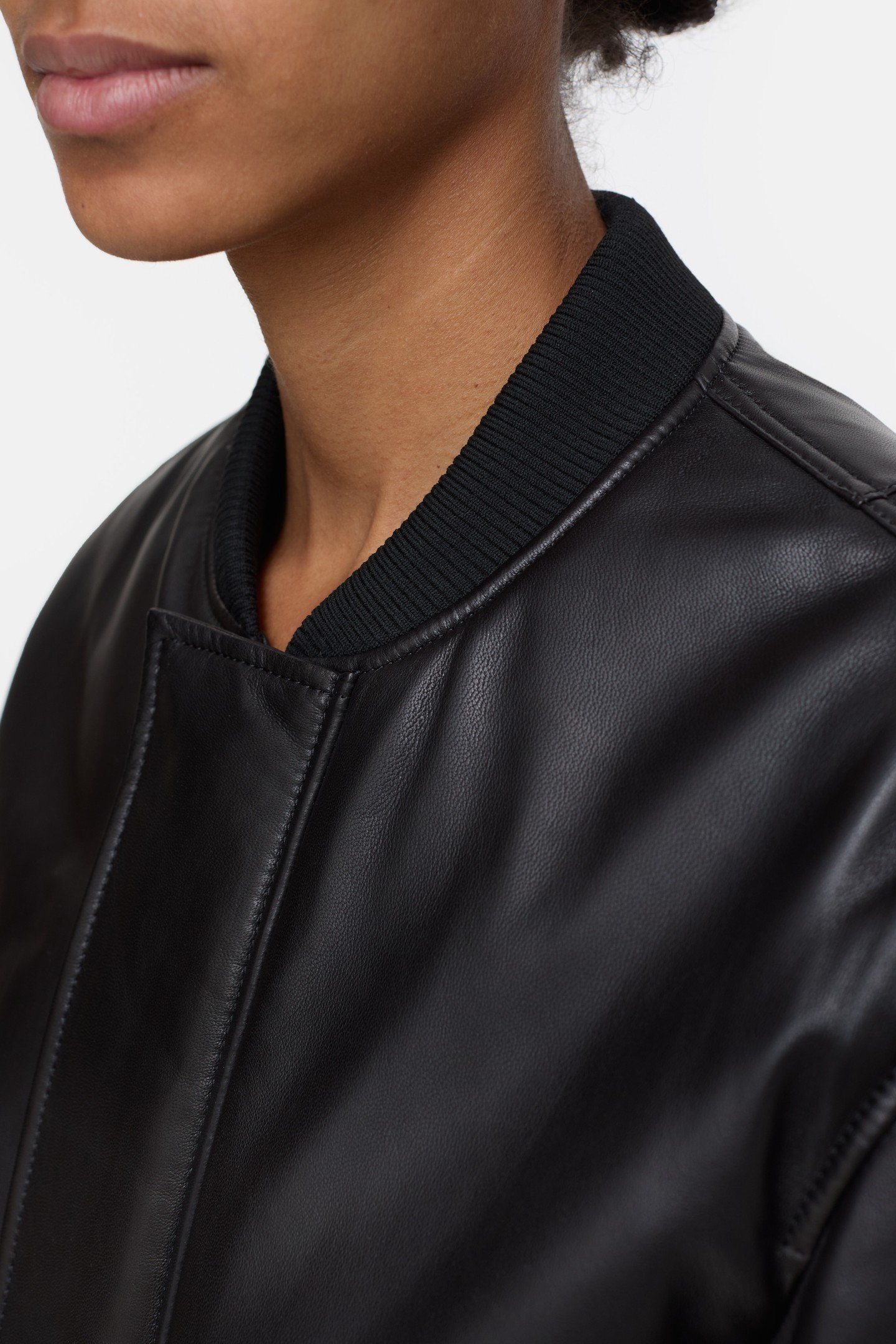 CLASSIC BOMBER BLACK 5