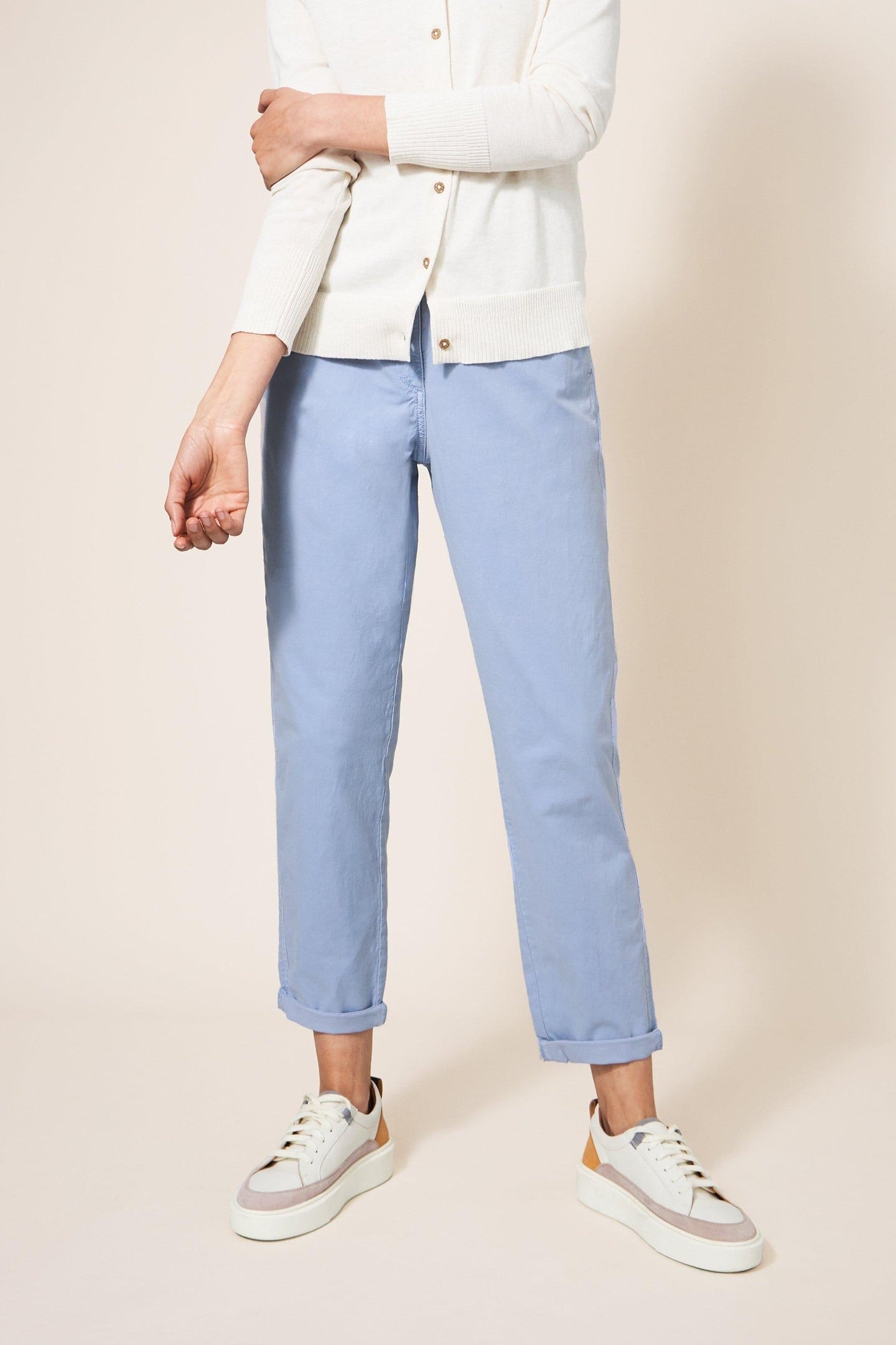 TABBIE ORGANIC CHINO LIGHT BLUE 1