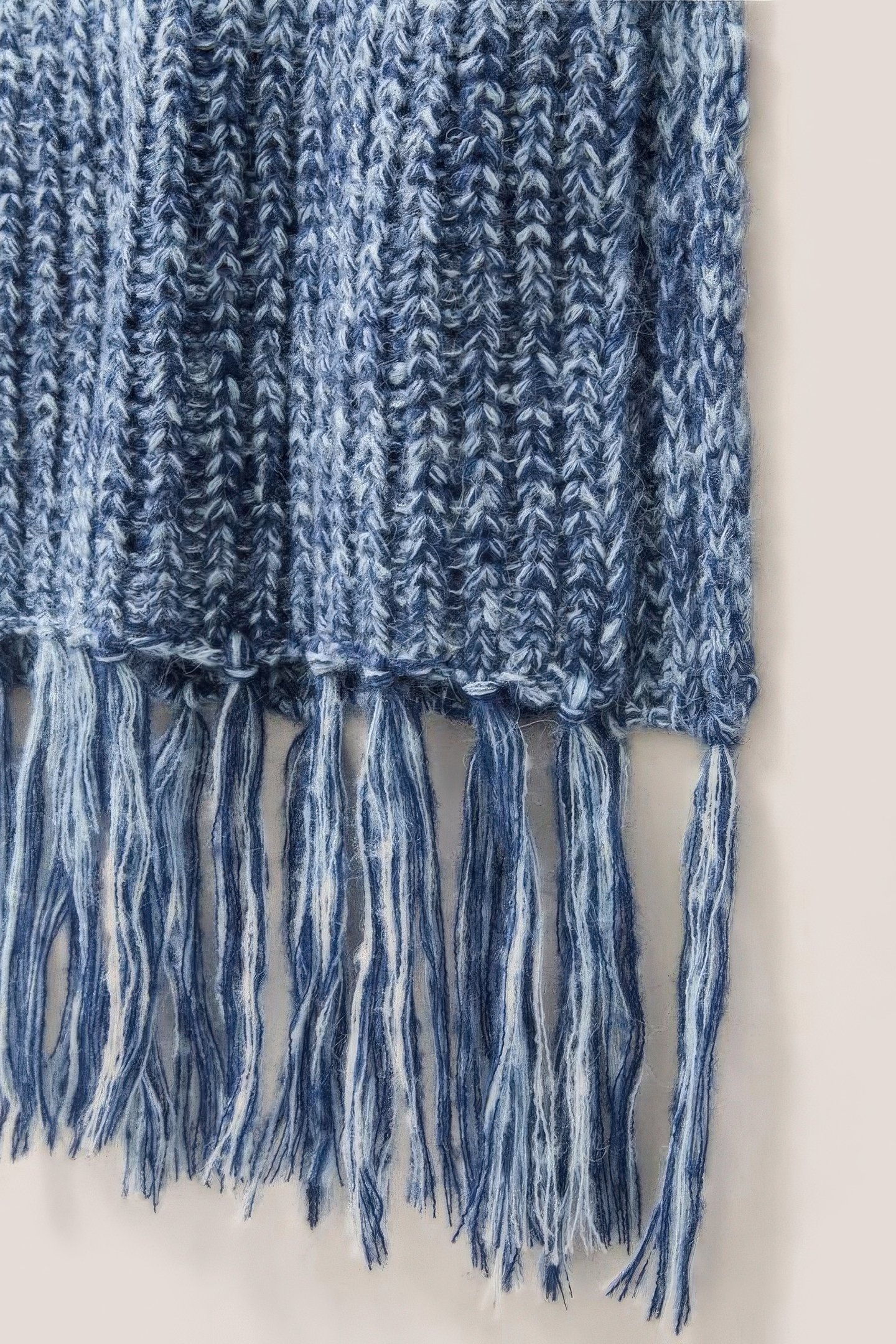 KNITTED OMBRE SCARF BLUE MULTI 7