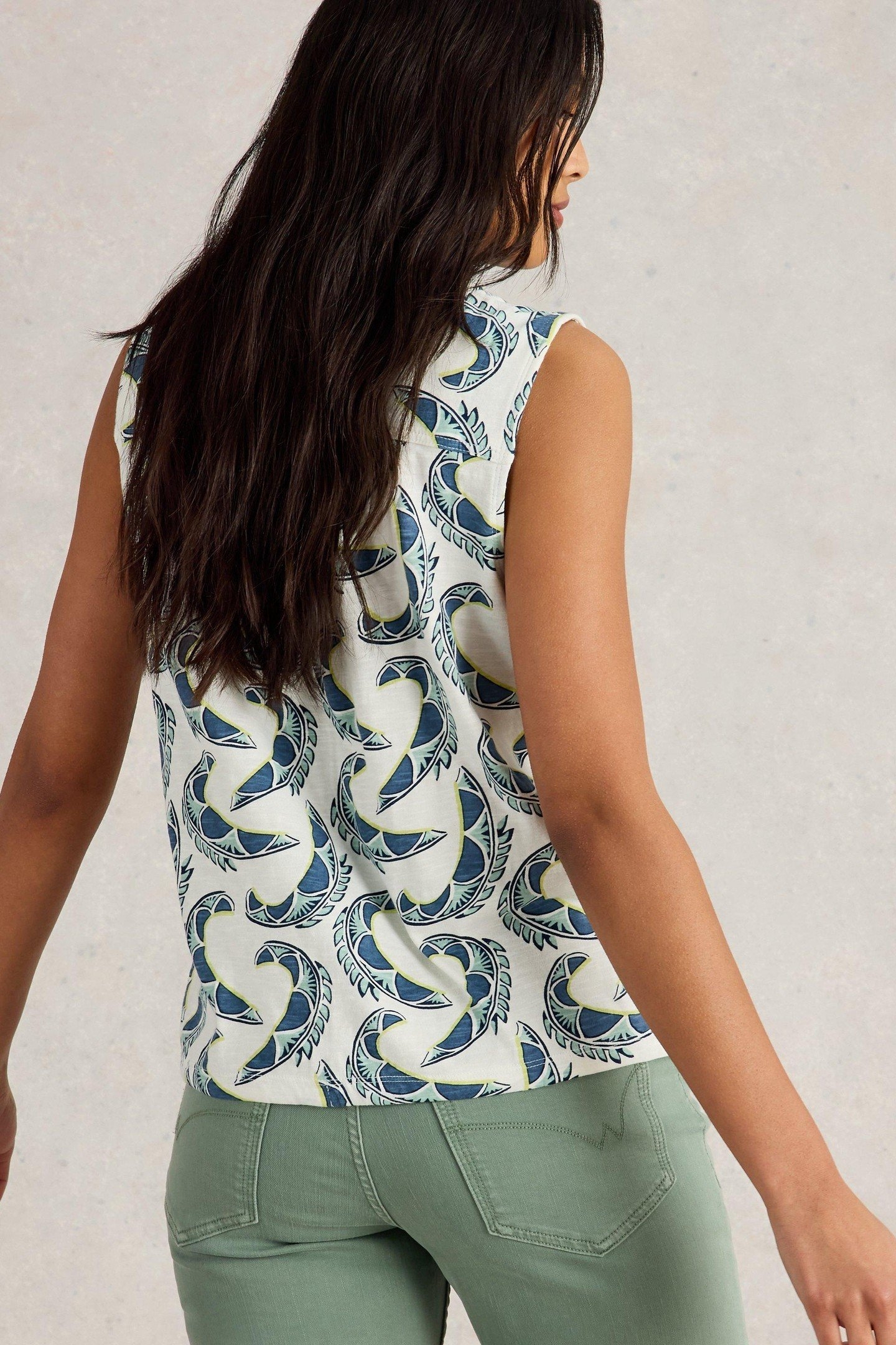 TULIP SLEEVELESS SHIRT IVORY PRINT 2