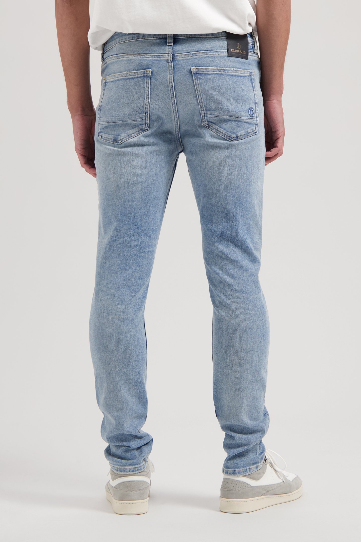 DS_MR. E - PAROU BLEACHED PAROU BLEACHED 2