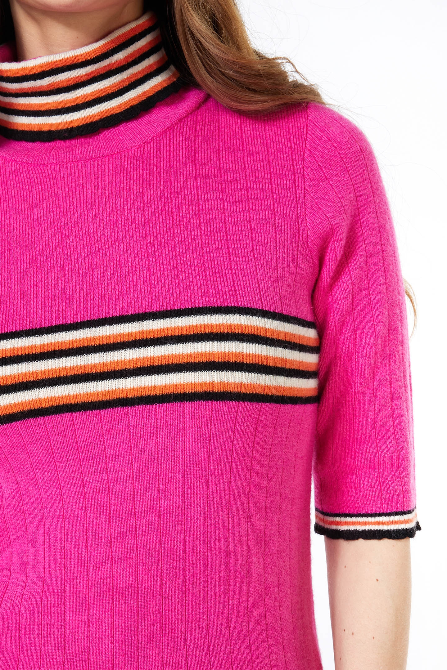 TOP COL SCALLOPED EDGES FUCHSIA 7