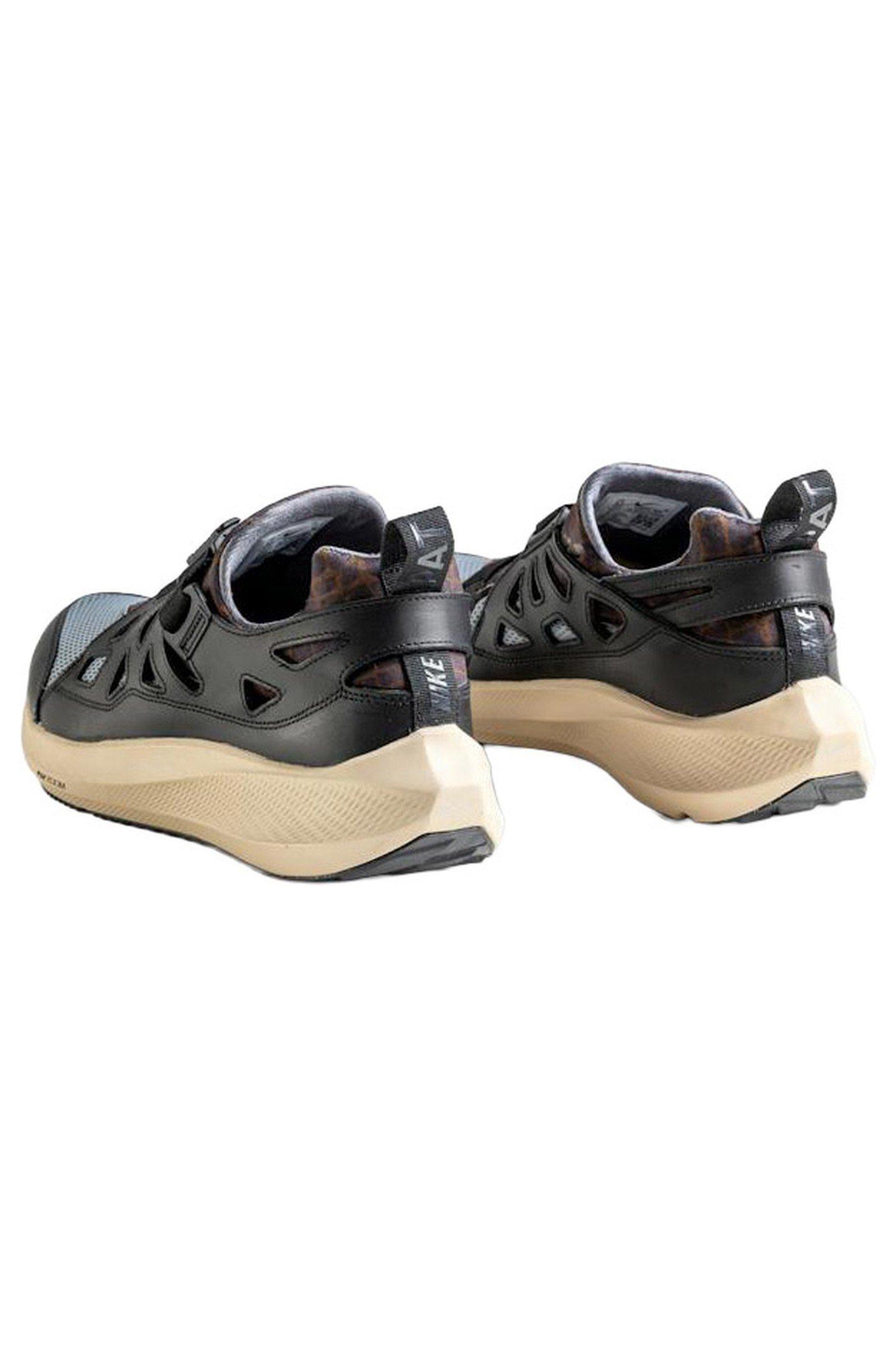 NIKE X  PATTA – AIR HUARACHE 20Y24 BLACK/COOL GREY/SANDDRIFT 3