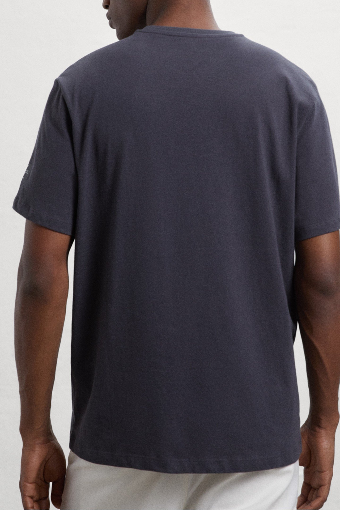 GREATALF B T-SHIRT CAVIAR 2