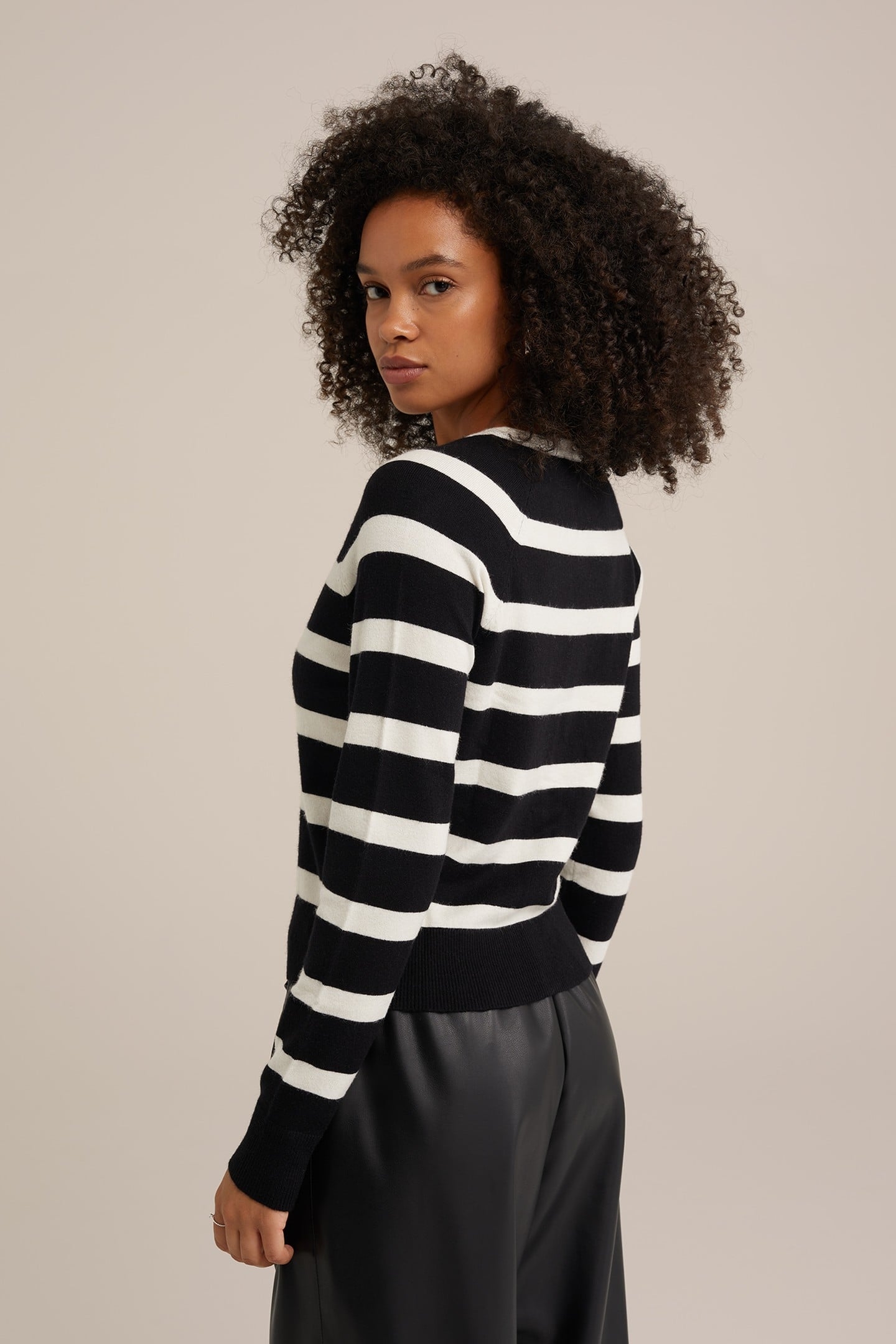 KNITTED CARDIGAN BLACK 4