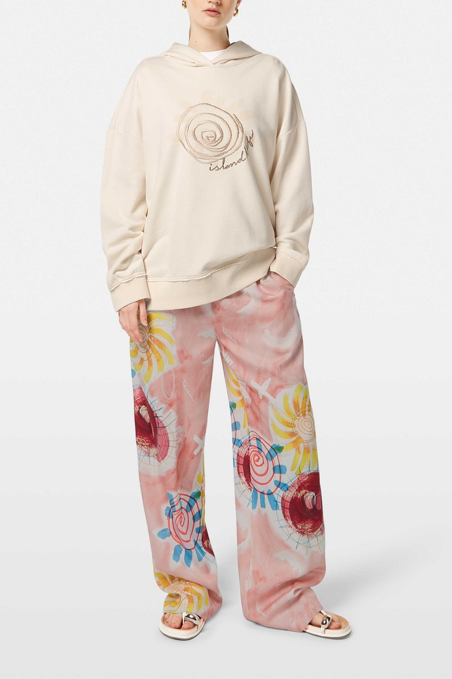 EMBROIDERED ARTWORK HOODIE SOFT ICE 1