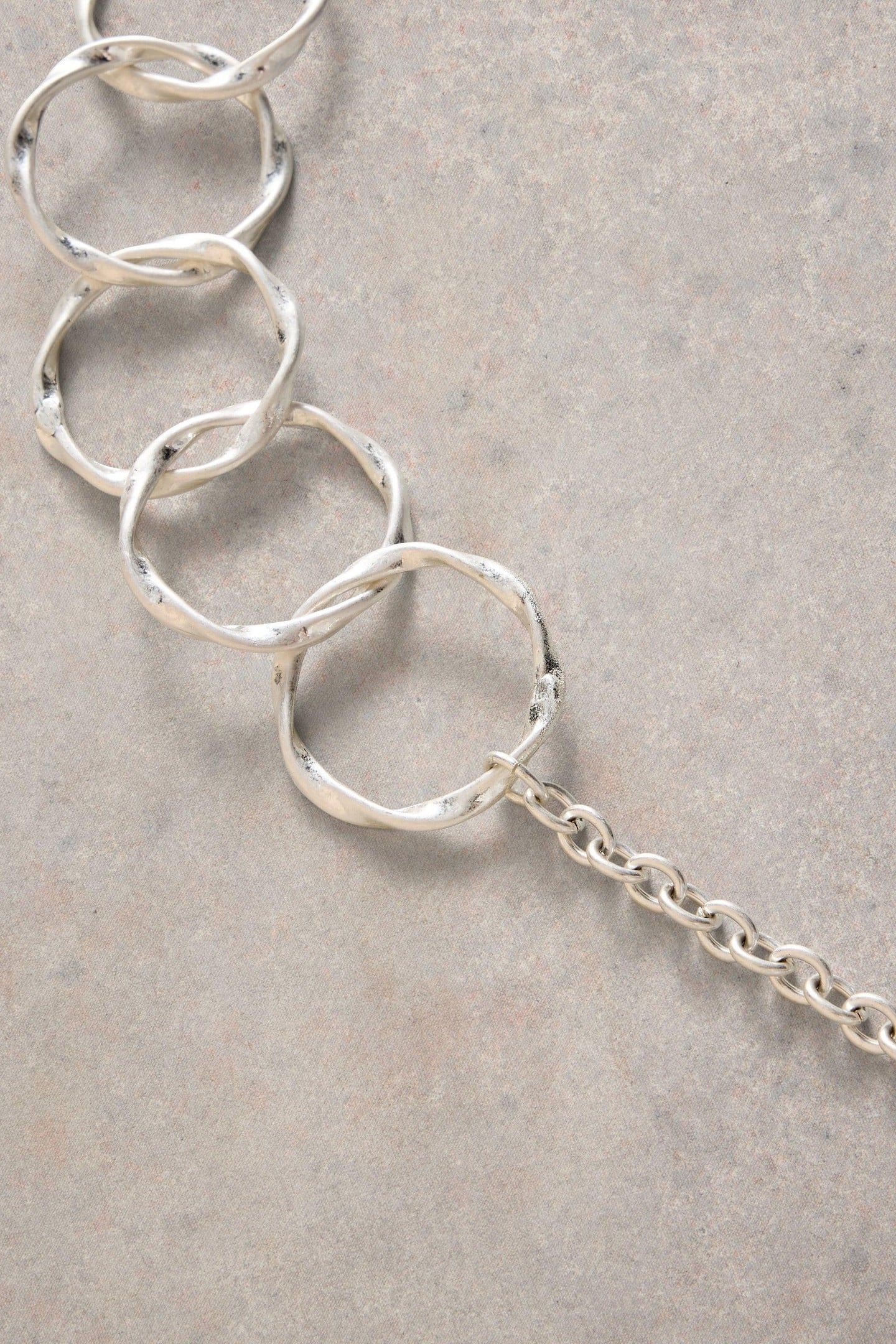 CYNTHIA ROUND CHAIN NECKLACE SILVER TONE METALLIC 2