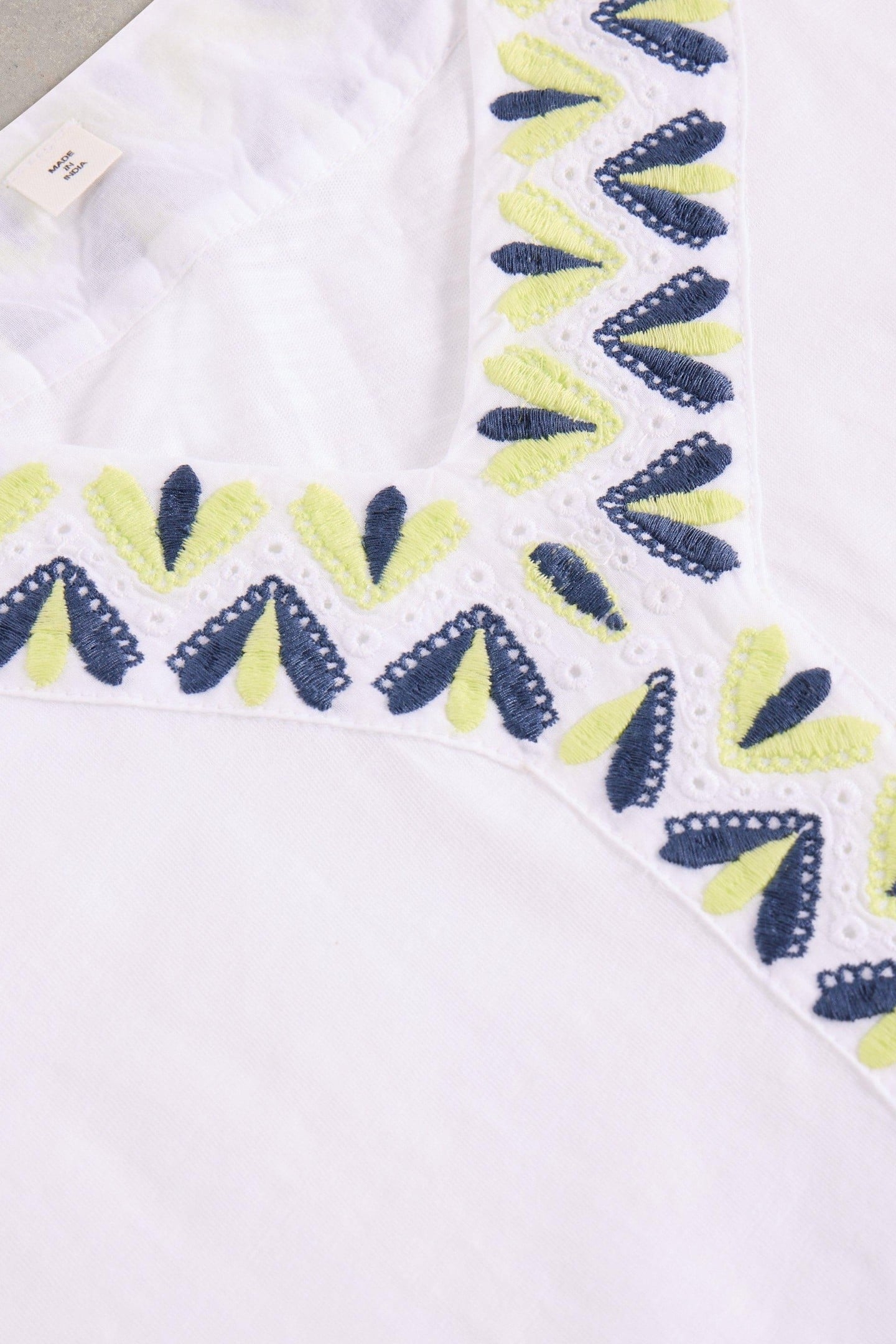 NEVA EMBROIDERED TOP WHITE MULTI 5