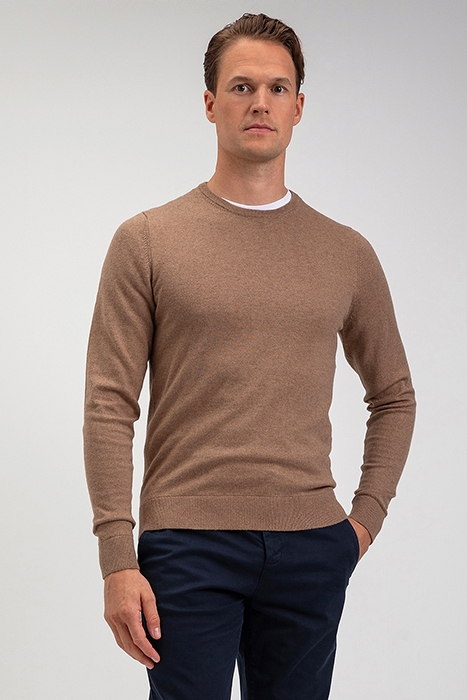C-NECK SWEATER CARAMEL 2