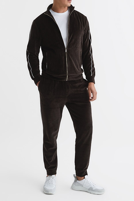 CARDINAL CHOCOLATE 4