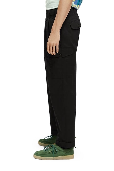 SEASONAL-FIT LIGHTWEIGHT POPLIN CARGO PANTS BLACK 5