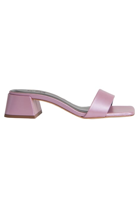 COURTNEY LILAC PEARL SHINE LEATHER 1