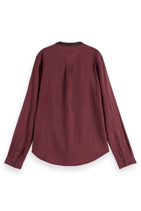 COLLARLESS SHIRT WITH A NECK AND PLACKET TRIM BORDEAUX 5
