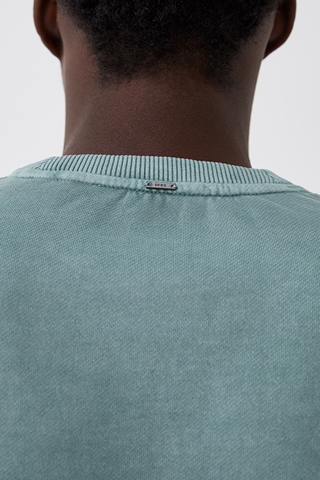 AQUA SWEATSHIRT WITH EMBROIDERED CHEST 7