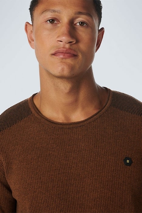 PULLOVER CREWNECK 2 COLOURED JACQUARD CARAMEL 6