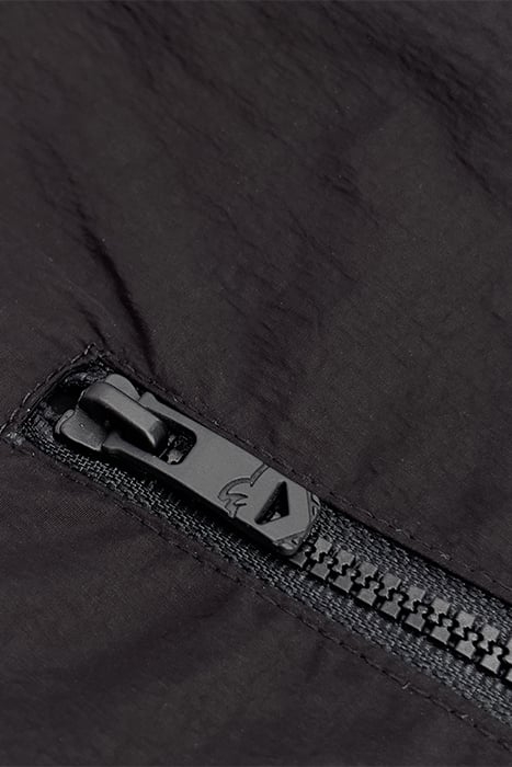 JR. WINDBREAKER BLACK 6