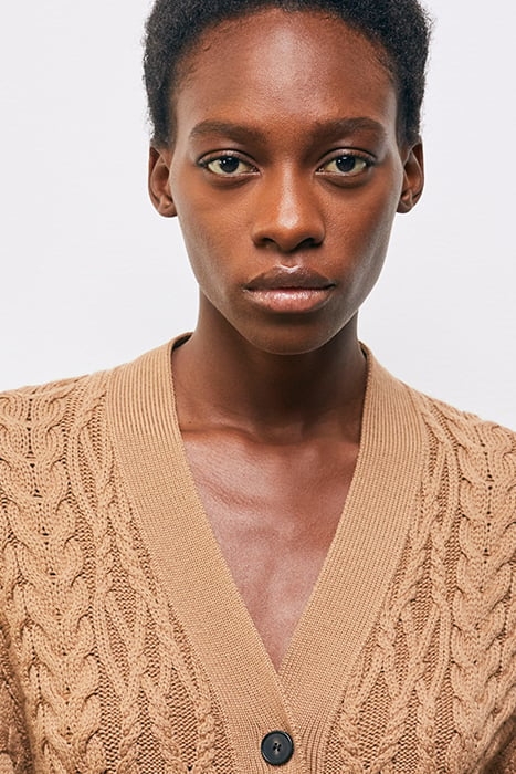 BUTTONED CARDIGAN IN BRAIDED WOOL CAMEL 6