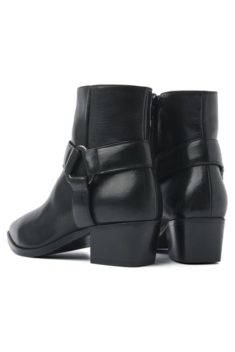 SHELLY CARTER ZWART 6