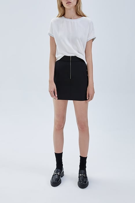 BLACK SHORT SKIRT WITH CHAIN DETAIL BLACK 2