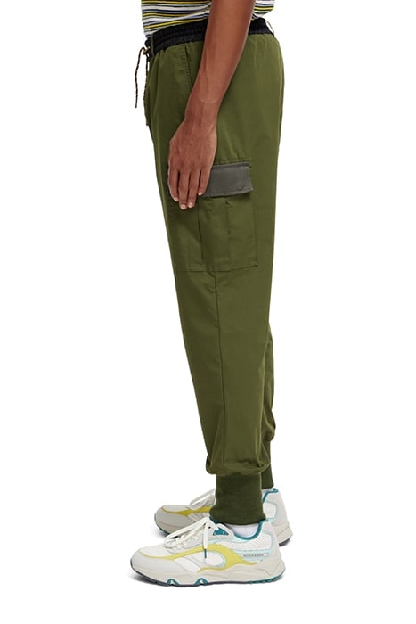 SEASONAL - CONTRAST TRIMMED CARGO JOGGER FIELD GREEN 6