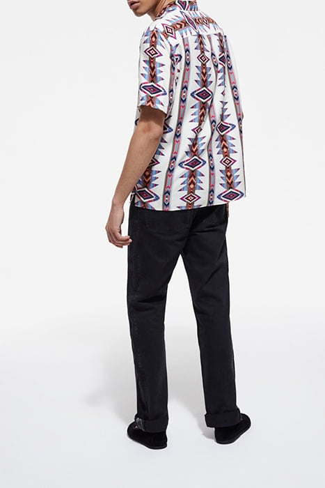 JEAN STRAIGHT NOIR DELAVE AVEC BRODERIE BLACK WASHED 4