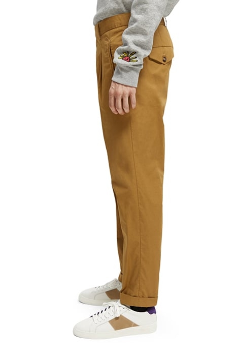 BLAKE - REGULAR SLIM-FIT PLEATED STRETCH-POPLIN CHINO MOON S 6
