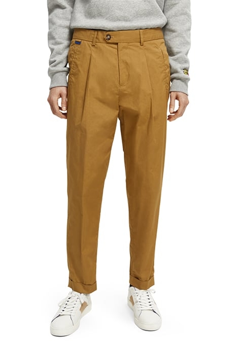 BLAKE - REGULAR SLIM-FIT PLEATED STRETCH-POPLIN CHINO MOON S 1