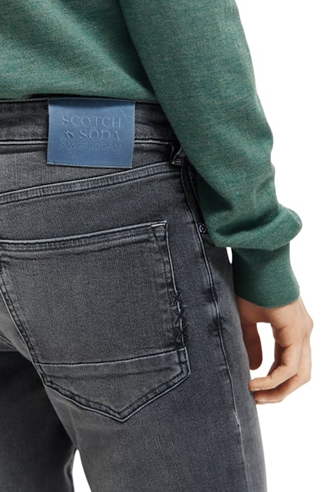 SKIM SKINNY FIT JEANS — DUST TREK 8