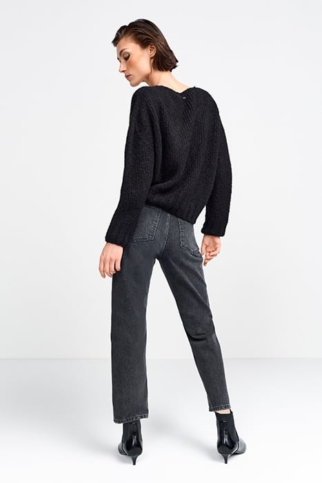 V-NECK PULLOVER BLACK 3