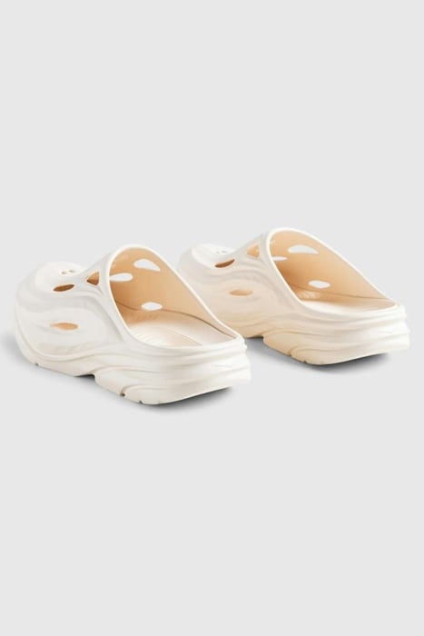 HOKA – ORA RECOVERY MULE VANILLA 3