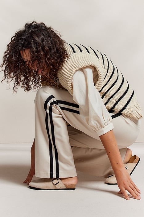 SLEEVELESS CARDIGAN CHUNKY RIBBLE KNIT IVORY 5