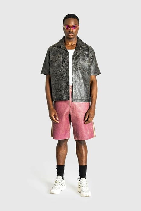 GUESS USA – CRACKLE LEATHER SHORT DISTRESSED DAMSON MULTI 2