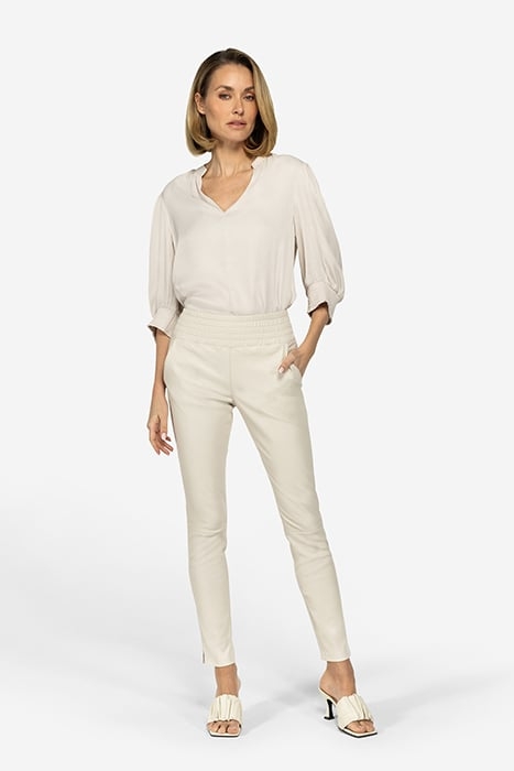 COLETTE ANTIQUE WHITE 1