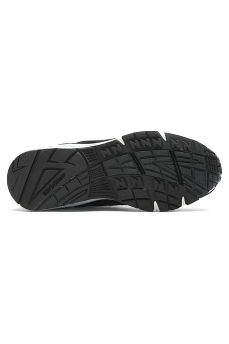 W991EKS MADE IN UK SNEAKERS IN BLACK 4