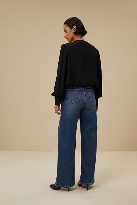 LIO VISCOSE BLOUSE JET BLACK 2