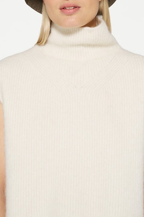 SHORT SOFT KNIT SWEATER ECRU 4