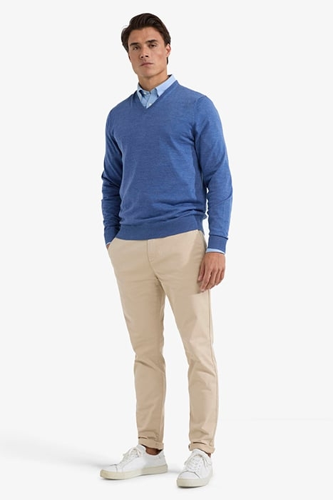 FINE MERINO V-NECK SWEATER VINTAGE BLUE 2