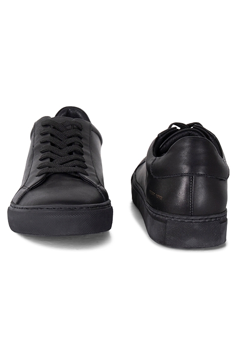 LARS LOGO TRAINER BLACK 2